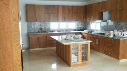 Imagen 7 de 14 de Casa En Santiago Con Piscina En Urb Isabel G