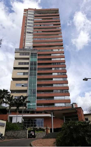 Venta De Apartamento En El Poblado, Piso Alto