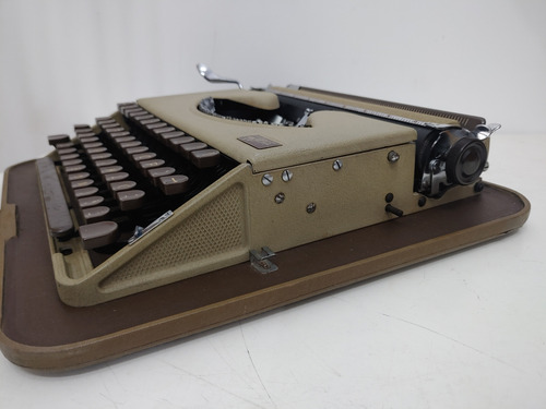 Maquina De Escrever Tippa Gossen - Ano 1950 Original (Usado)