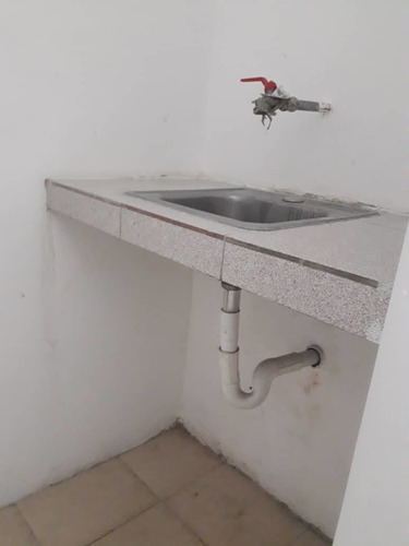 Imagen 8 de 10 de Se Alquila Oficina En La Torre Movilnet