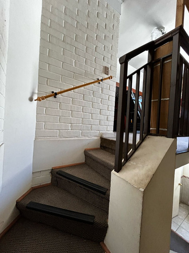 Casa Familiar Con Excelente Ubicación