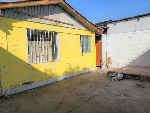 Imagen 16 de 18 de Metro Las Rejas: 3 Dorm, 1 Baño, Patio Y Estacionamiento