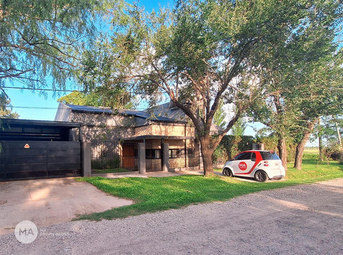 Casa Uso Comercial 900 M² Frente A Barrio Vida - Av Illia Y Ñandubay - Funes | Venta