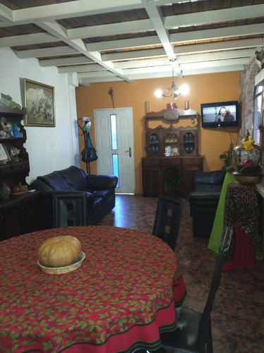 Imagen 7 de 8 de Casa De 4 Hab. 3b 10puesto, Tanque Agua Pisina