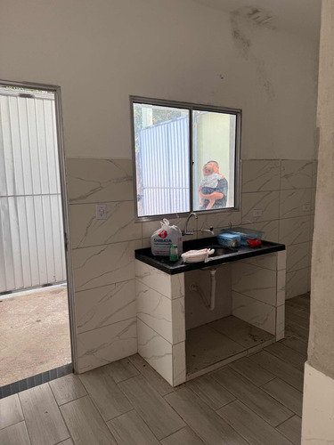 Casa Com 2 Quartos,1 Banheiro