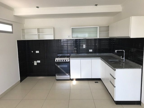 Departamento En Venta En Avellaneda Centro