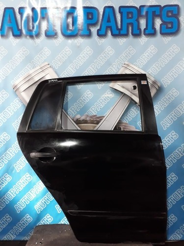 Puerta Trasera Derecha Volkswagen Suran 2011