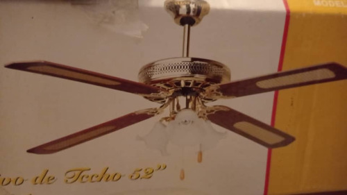 Ventilador De Techo Con Lámpara.