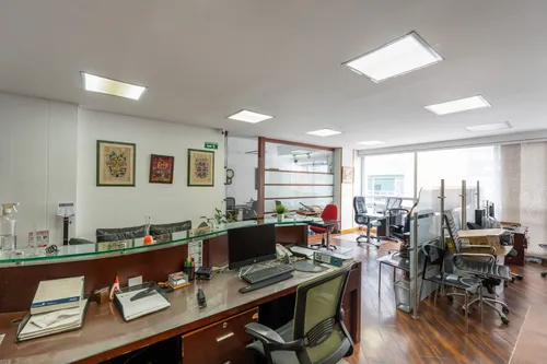 Oficina En Arriendo En La Castellana. Cod A1038737