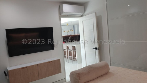 Imagen 15 de 24 de Bello A Estrenar Y Remodelado Con Buen Gusto En El Rosal, Caracas, Código: 23-25836 Mvg