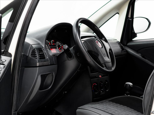 Fiat Idea 1.8 MPI ADVENTURE 8V FLEX 4P MANUAL