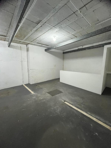 Renta De Local Comercial 89 M2 En Esquina En García Ginerés