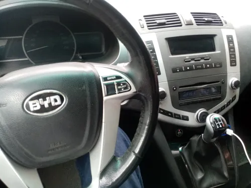 Camioneta Byd S6 De Servicio Público Híbrida (gasolina/gas)