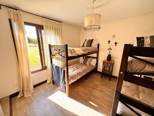 Importante Casa En Club De Campo Las Cortaderas En Venta Sobre Ruta 341, Tapia