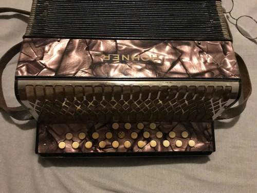 Imagen 2 de 7 de Acordeón Alemán Antiguo Hohner. Magníficas Condiciones.