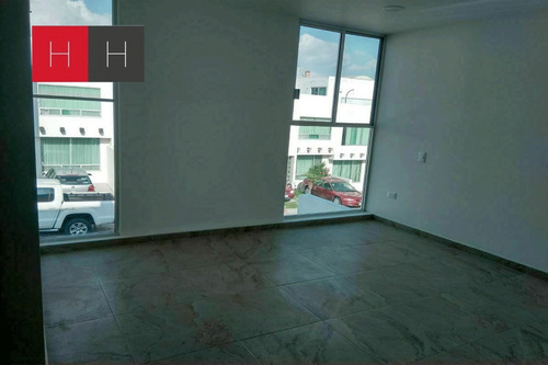 Venta De Casa En Lomas Del Valle