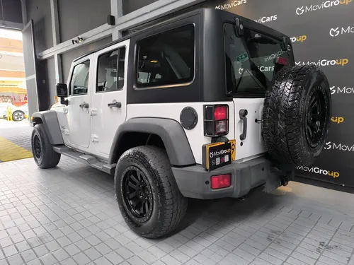 Jeep Wrangler Unlimited 3.6 Sport Unlimited