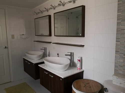 Imagen 10 de 14 de Casa En Corsica Place Villa Granada Puerto Ordaz