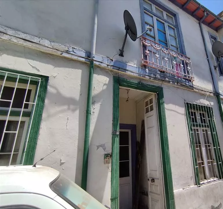Barrio Patrimonial Yungay: Casa 2 Pisos En Venta