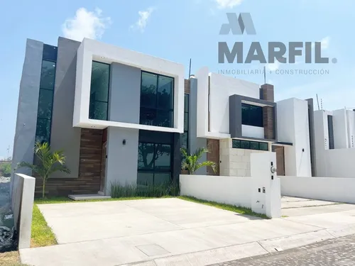 Venta De Hermosa Casa Con Excelentes Acabados En La Rioja Colima Al Noreste
