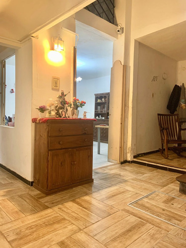 Casa Con Potencial En Palermo. 3 O 4 Dormitorios. Garaje.