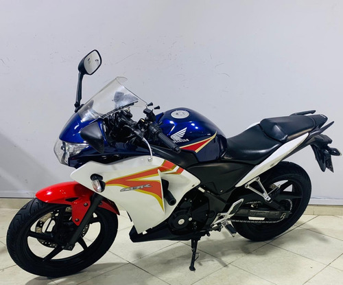 Imagem 5 de 6 de Honda Cbr 250
