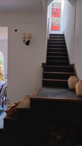 Casa En Venta - 3 Dormitorios 2 Baños - Azul