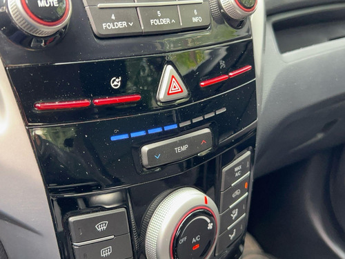 SsangYong Tivoli 4x2 Mt Std
