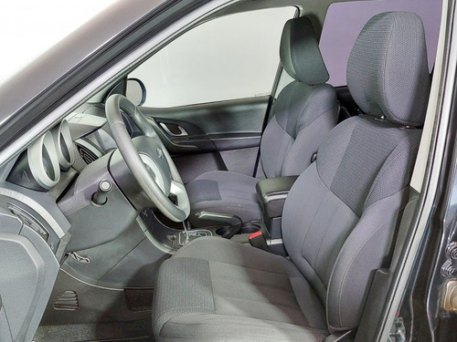 Imagen 14 de 15 de Mahindra Xuv500 2.2 Fl Base 4x2 At