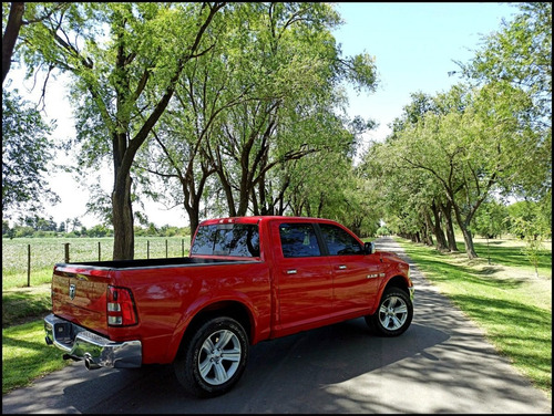 Imagen 10 de 25 de Ram 1500 Laramie Hemi 5.7 V8