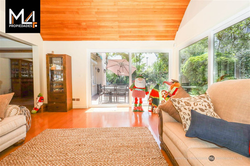 Hermosa Casa Aislada Con Excelente Conectividad Las Condes