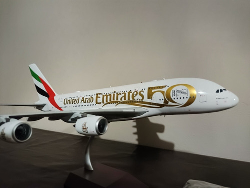 Avión Airbus A380-800 Emirates 50 Aniversario 1/200