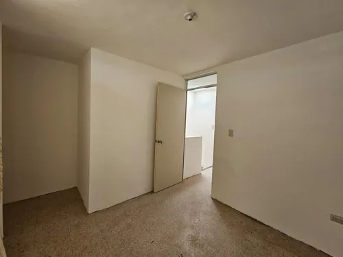 Casa En Venta-alianza, Fraccionamiento Oporto, Cdad. Benito Juárez, N.l. (34783571352)