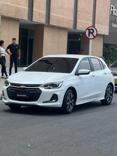 Chevrolet Onix 1.0T Premier Hatch At