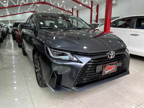 Imagen 2 de 10 de Toyota Yaris G