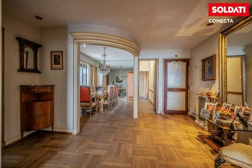 Departamento De Época Con Cochera Fija En Venta - Palermo Chico