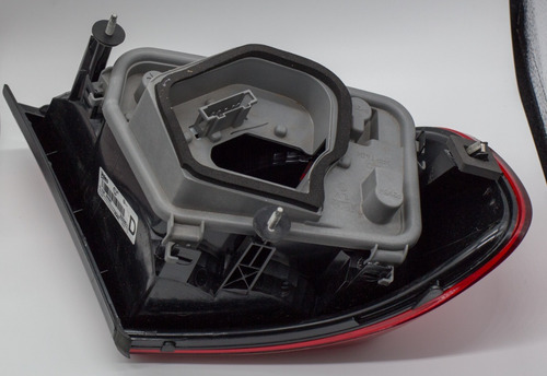 Imagen 2 de 3 de Faro Trasero Derecho Vw Gol Trend 2008/- Original
