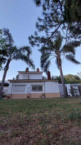 Venta Importante Casa En Pueblo Esther