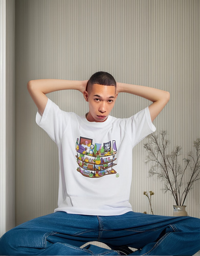 Hypebeast Community Center Ut Grapchis Camiseta Uniqlo