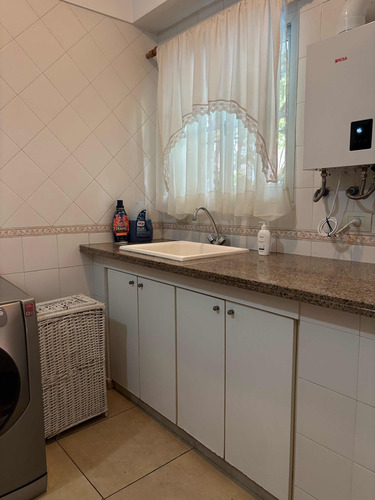 Casa Siete Ambientes Con Local Comercial Independiente