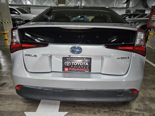 Toyota Prius 1.8 Base Cvt