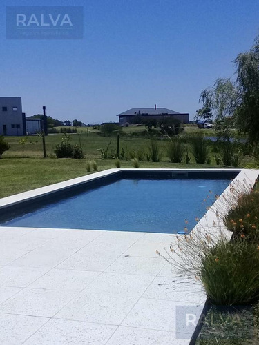 Imagen 17 de 19 de Casa Con Piscina - El Canton - Islas