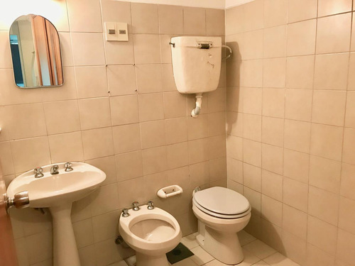 Venta Oficina Planta Ciudad Vieja Montevideo