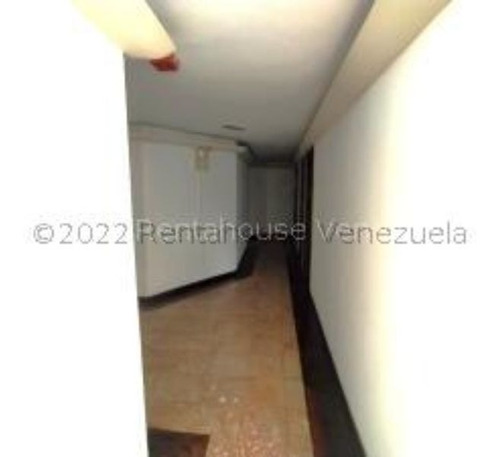 Imagen 10 de 30 de #23-14414 Excelente Casa Para Uso De Oficina En El Rosal