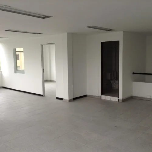 Oficina En Arriendo En Las Ferias. Cod A1038409