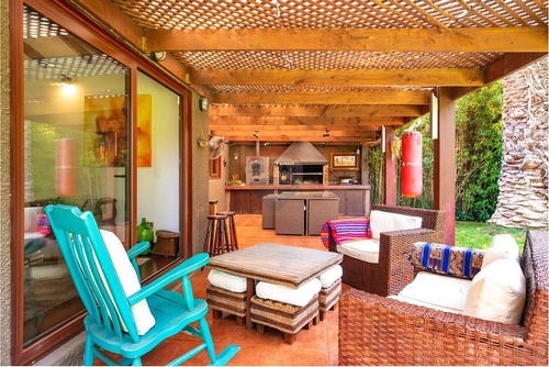 Casa 7d - 4b Calle Irlanda En Las Condes.