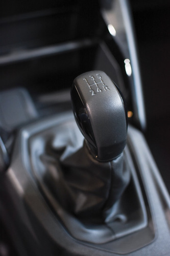 Imagen 5 de 10 de Peugeot 208 1.6 Active