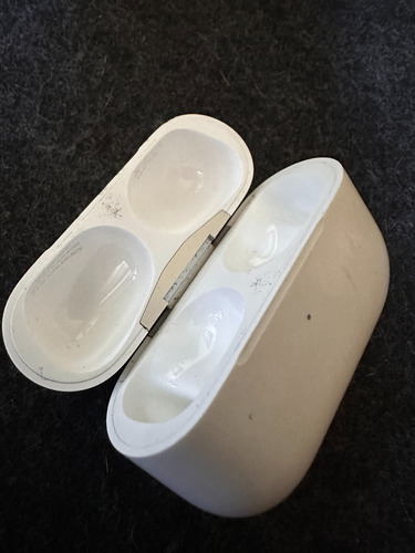 Apple AirPods Pro 2ª Geração Magsafe Lightning (Usado)