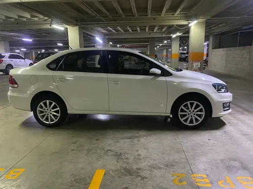 Volkswagen Vento 1.6 Highline Mt