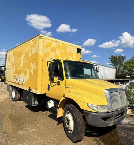 Camion Con Caja Seca Y Rampa Hidraulica International 4300